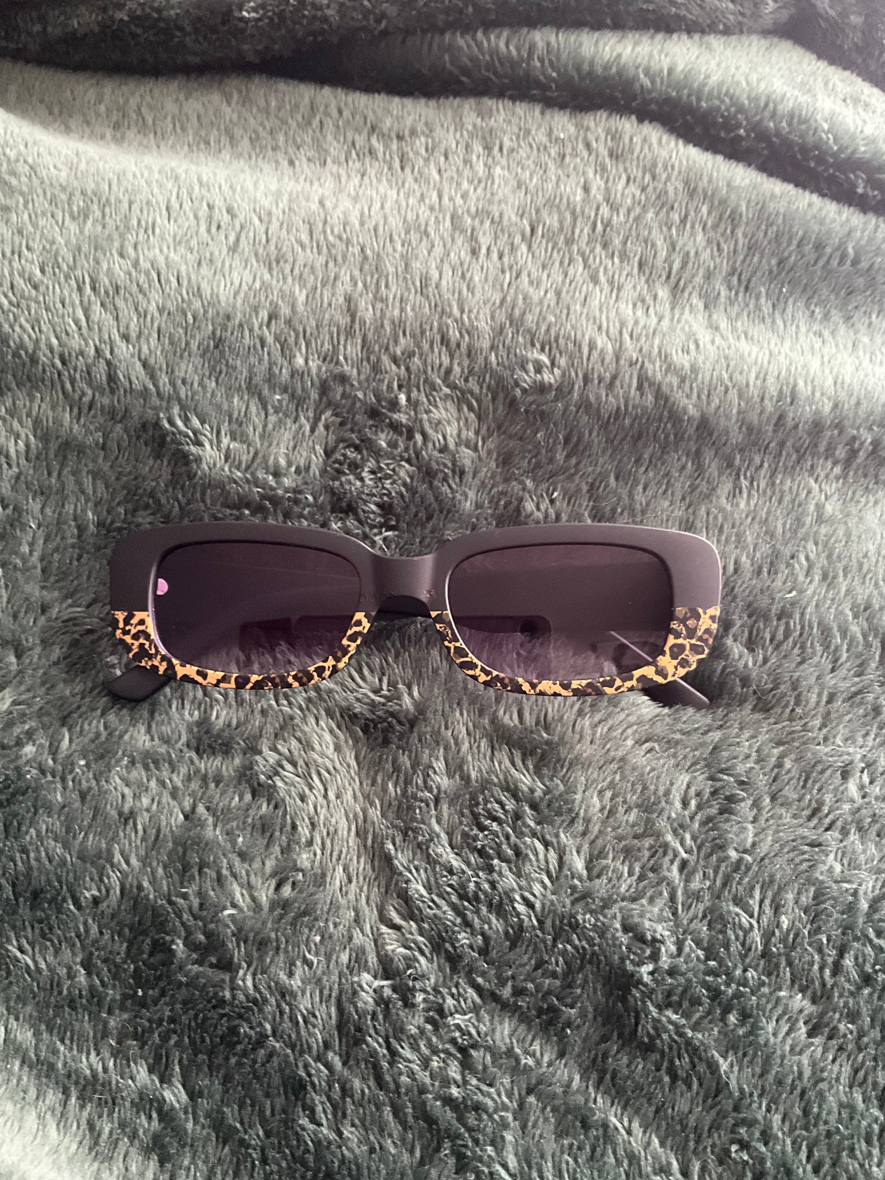 Black Frame with cheetah Sunglasses